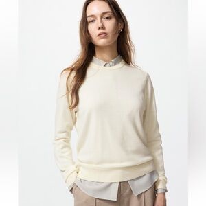 Uniqlo 100% Wool Cream Sweater Size XS – Classic Lightweight Knit